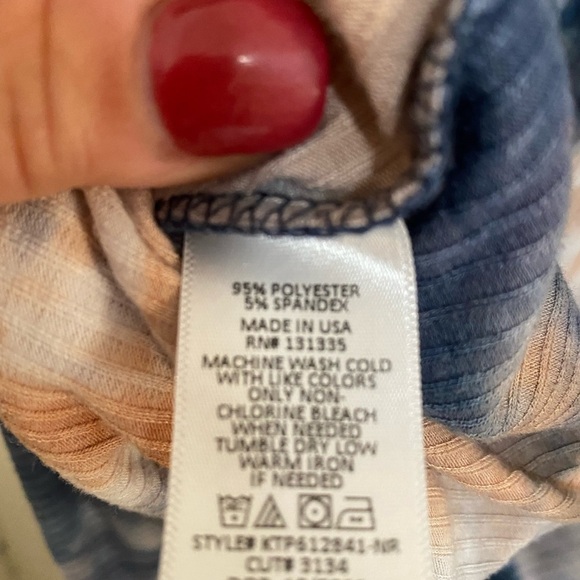 Socialite Tie Dye Pullover - Picture 4 of 6